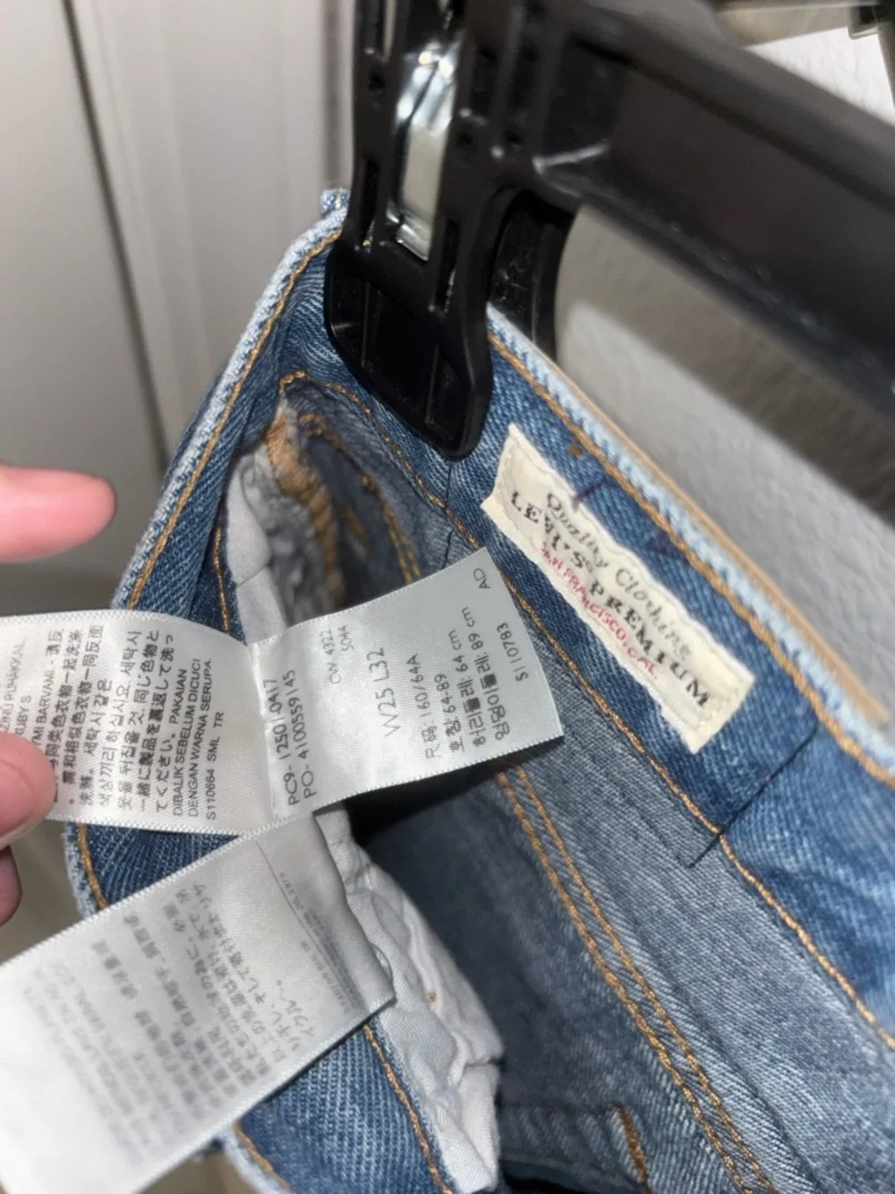 Levi’s 501 Fit Jeans W25 Distressed Medium Wash High Rise Straight Leg Raw Hem - Picture 3 of 4